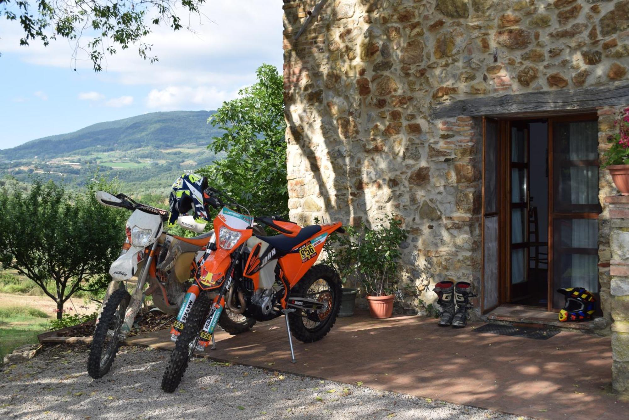 Sport Bikes And Nature 몬테로톤도 외부 사진